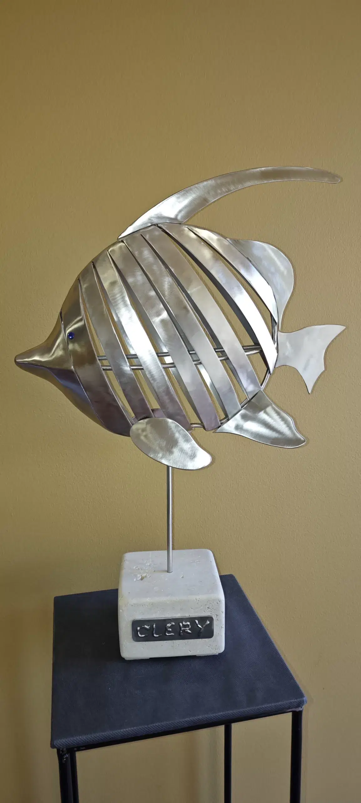 AngelFish sculpture d’un poisson en inox, 316L Pascal Cléry sculpture.