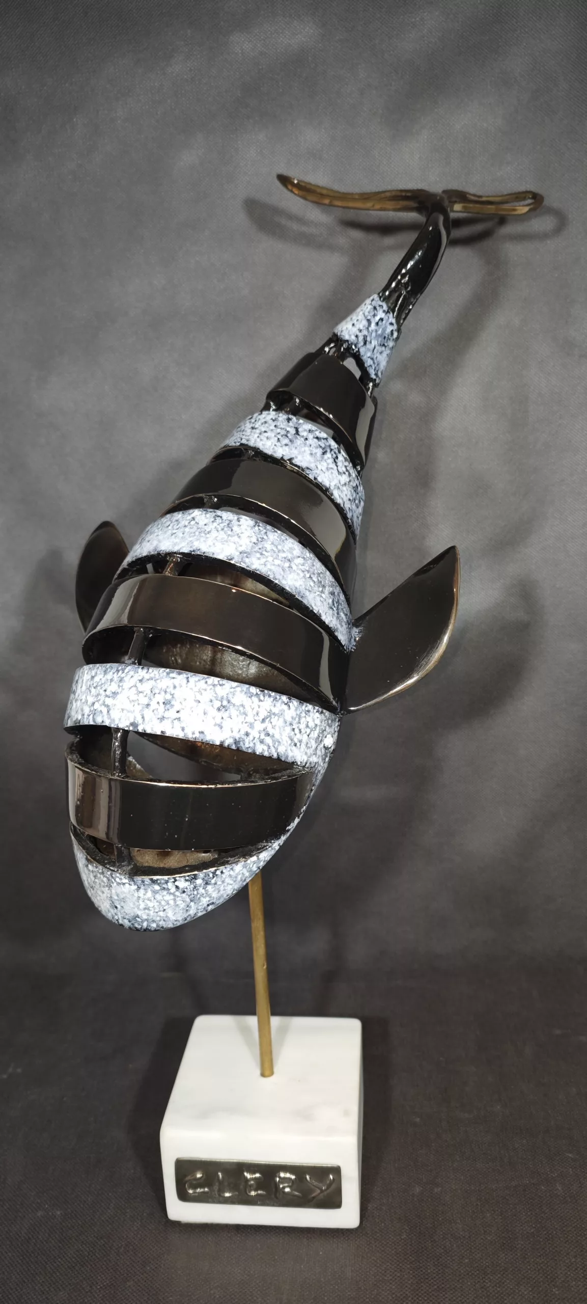 Phalaïna baleine bronze patiné et polie Noir et Blanche. Pascal Cléry sculpture.