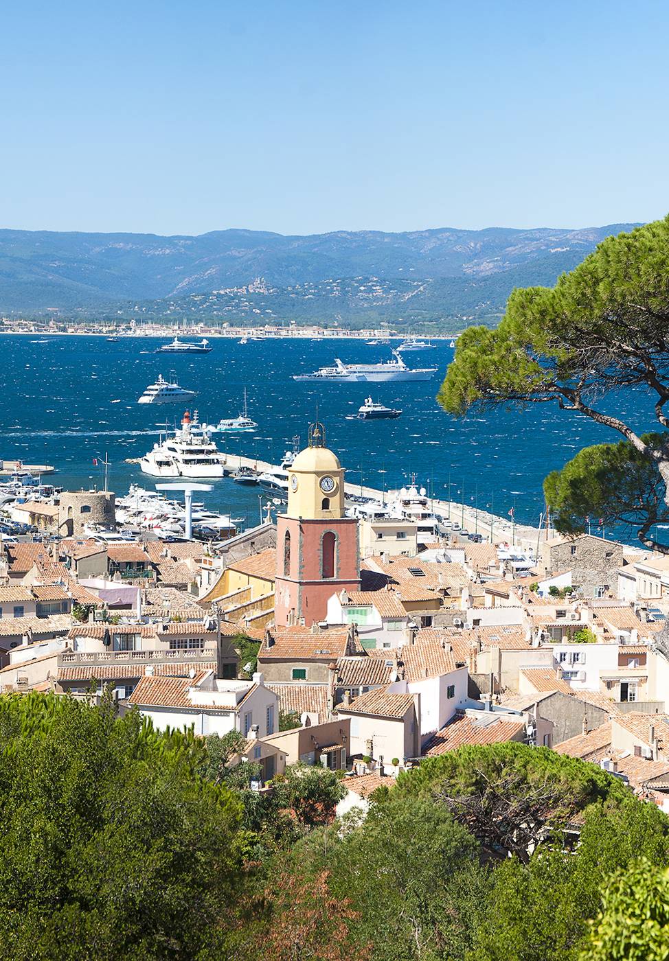 exposition saint tropez, lavoir-vasserot-exposition. pascal clery sculptures